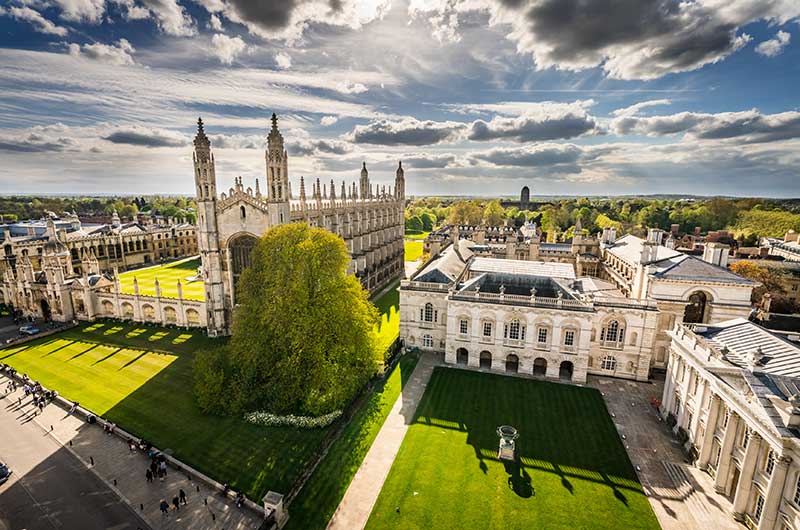 Cambridge University: Wykłady w nowym roku akademickim odbędą się online 